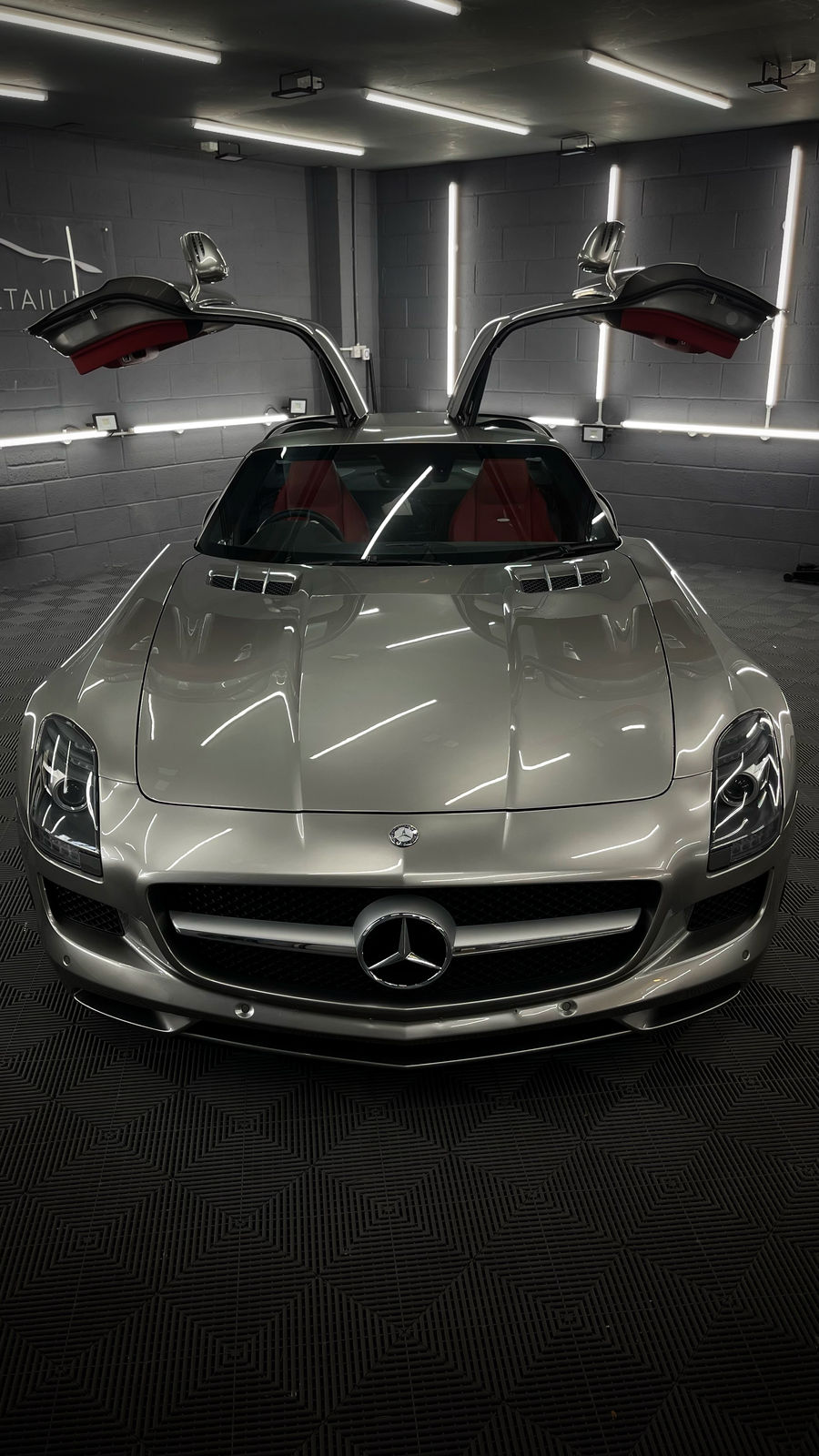 Mercedes SLS AMG