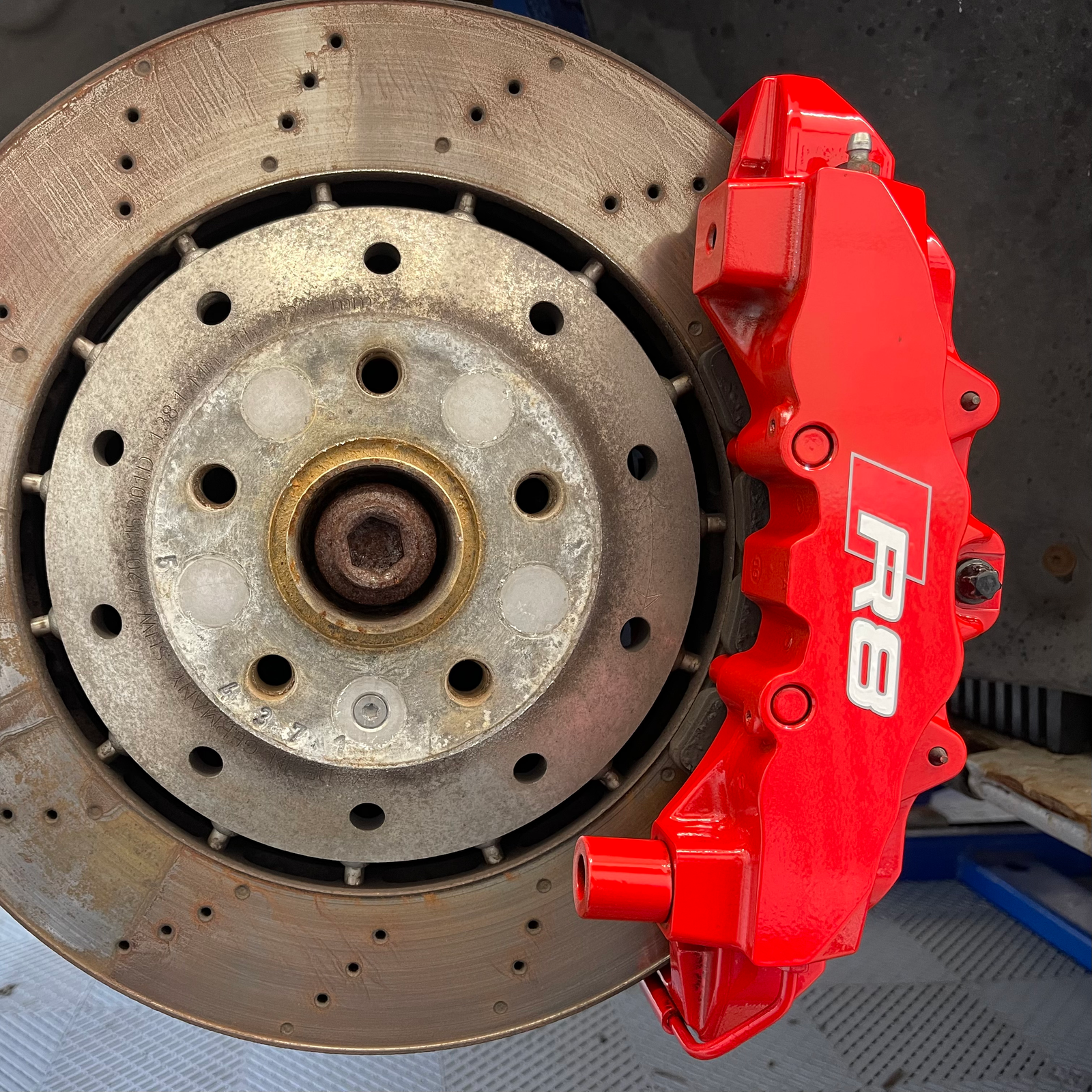Brake calipers painted by Knight Detailing